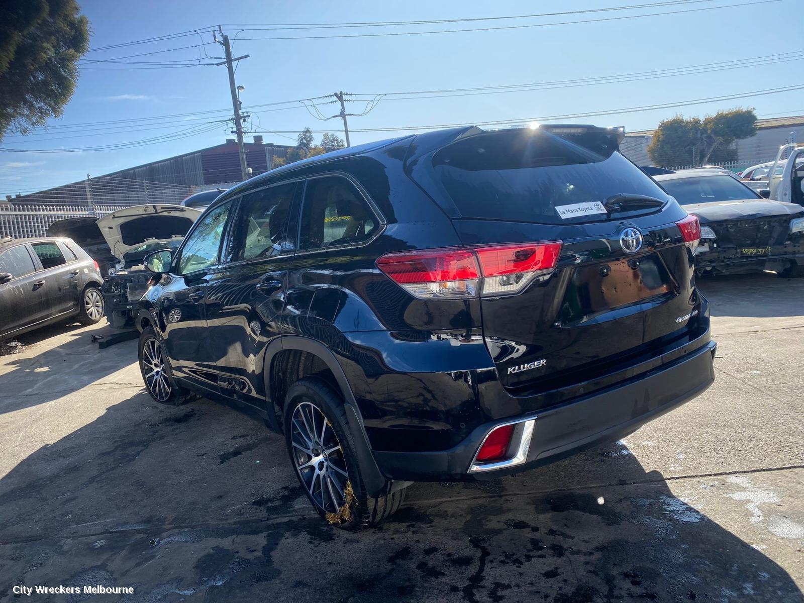 TOYOTA KLUGER CONSOLE