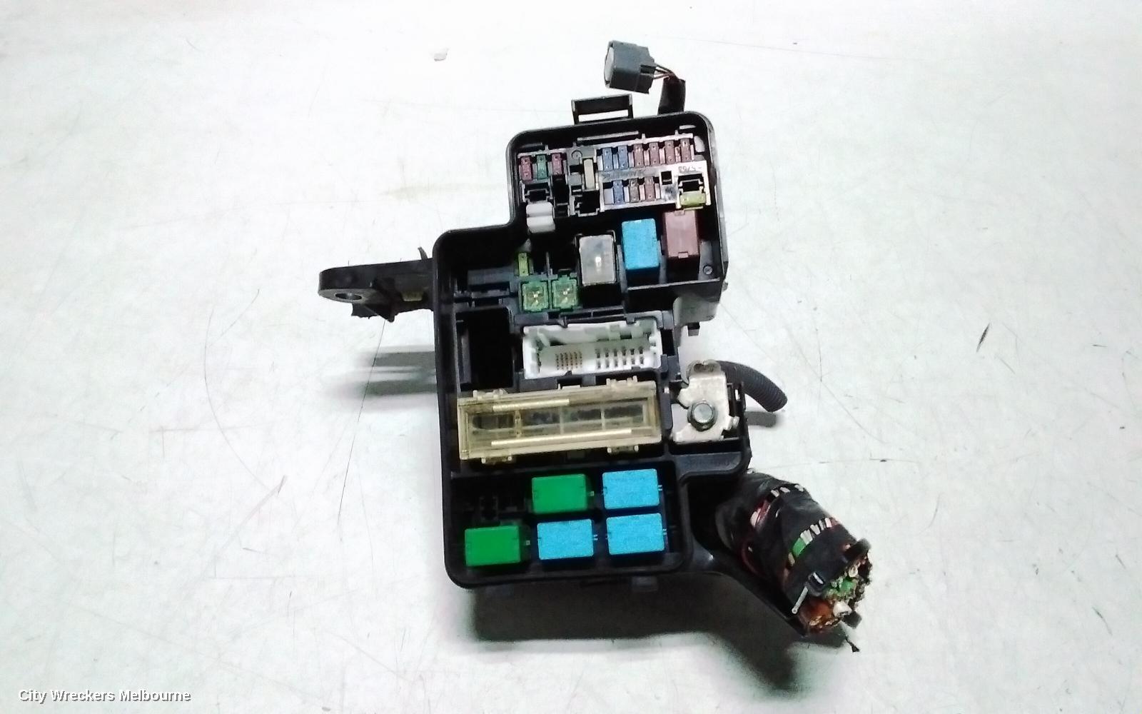 TOYOTA ESTIMA FUSE BOX, XR50, 05-19