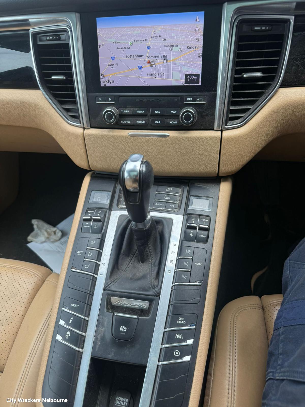 PORSCHE MACAN RADIO/CD/DVD/SAT/TV, DISPLAY UNIT, 7IN TOUCHSREEN, 95B, 06/2014 - 07/2018