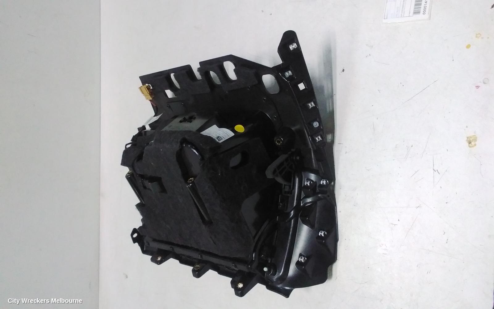 PORSCHE MACAN GLOVE BOX, 95B, 06/2014 - 12/2025