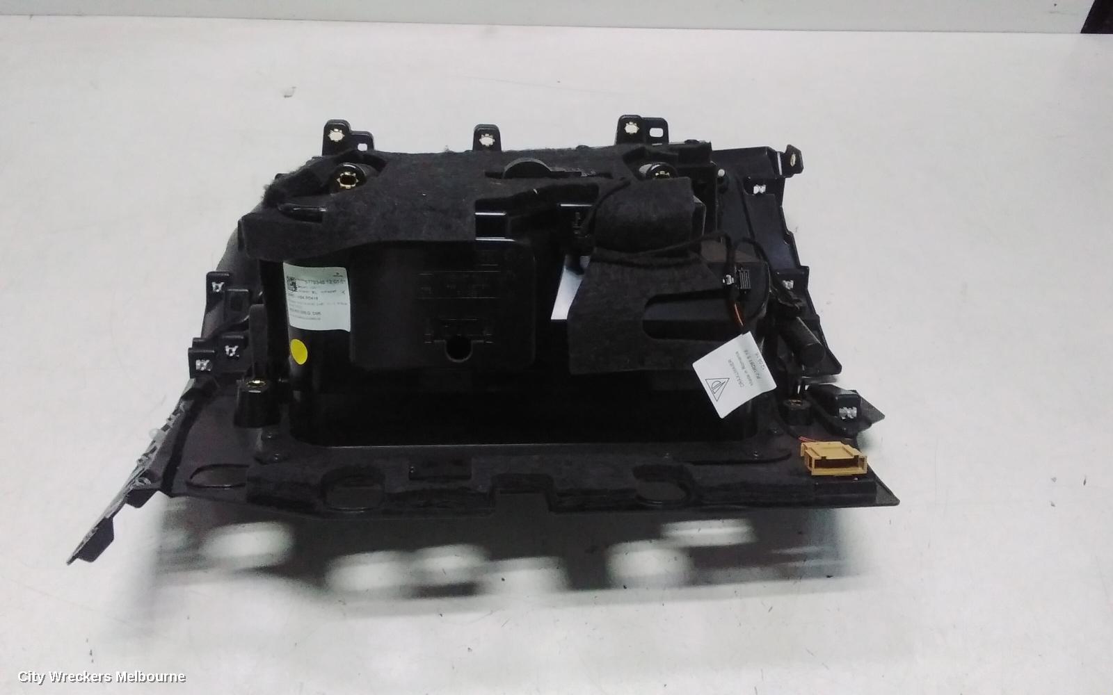 PORSCHE MACAN GLOVE BOX, 95B, 06/2014 - 12/2025