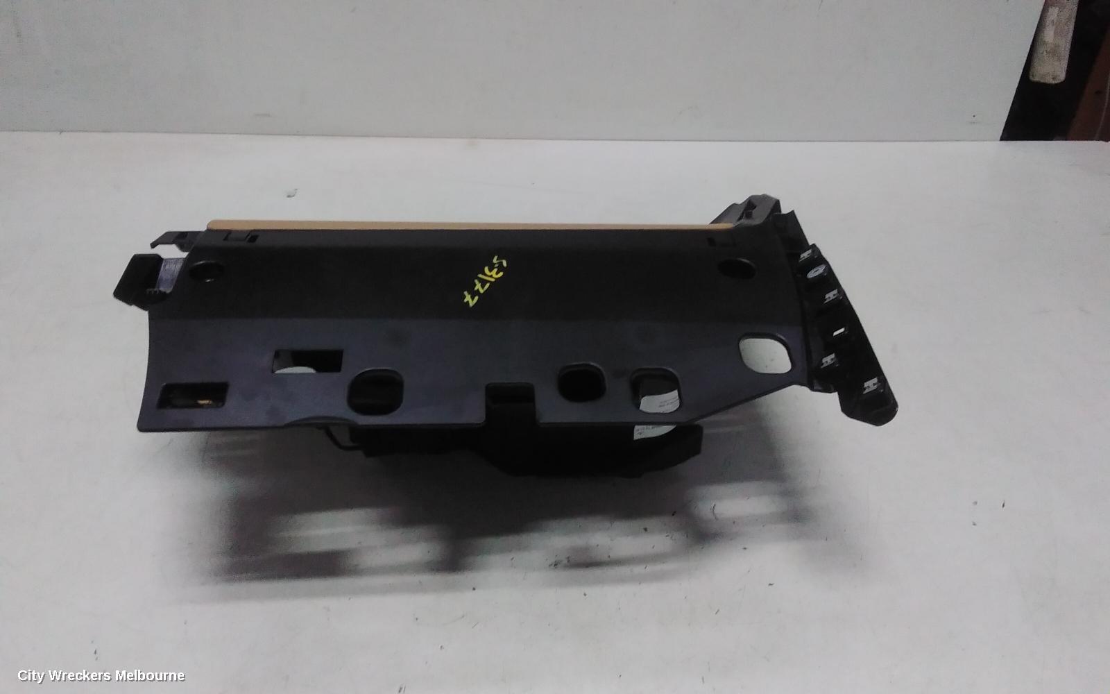 PORSCHE MACAN GLOVE BOX, 95B, 06/2014 - 12/2025