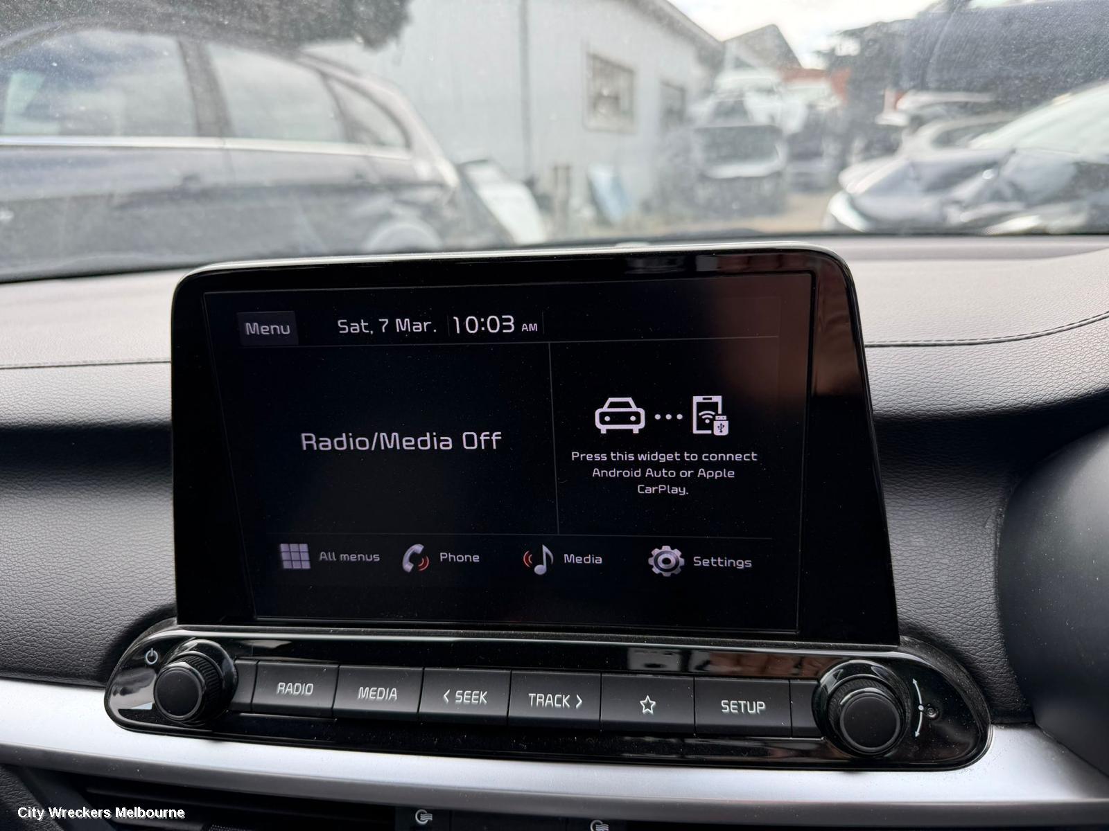KIA CERATO RADIO/CD/DVD/SAT/TV, HEAD UNIT & TOUCHSCREEN, 8IN, W/WIRELESS SMARTPHONE INTEGRATION, BD, 04/2021 - 09/2024