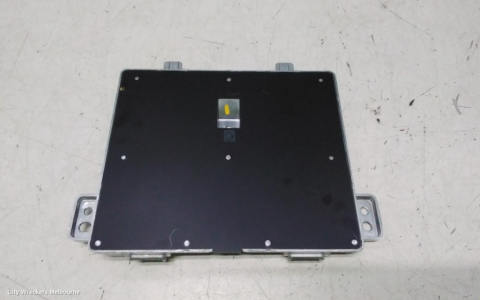 TESLA MODEL 3, 1ST GEN, 06/2019 ONWARDS, 1755100-00-D WIRELESS PHONE CHARGER CONTROL MODULE: 140814