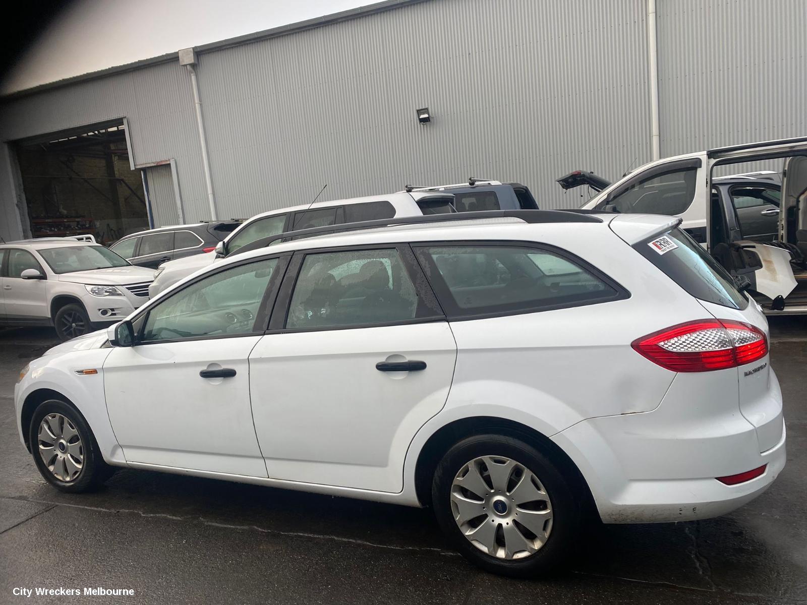 FORD MONDEO RIGHT GUARD LINER, MA-MC, 10/2007 - 12/2014