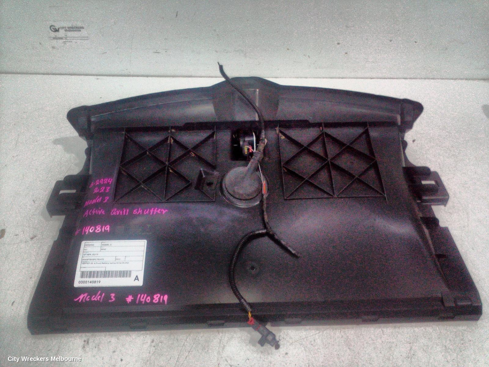 TESLA MODEL 3, 1ST GEN, 06/2019 ONWARDS, 1559787-00-A FRONT RADIATOR ACTIVE GRILLE SHUTTER: 140819