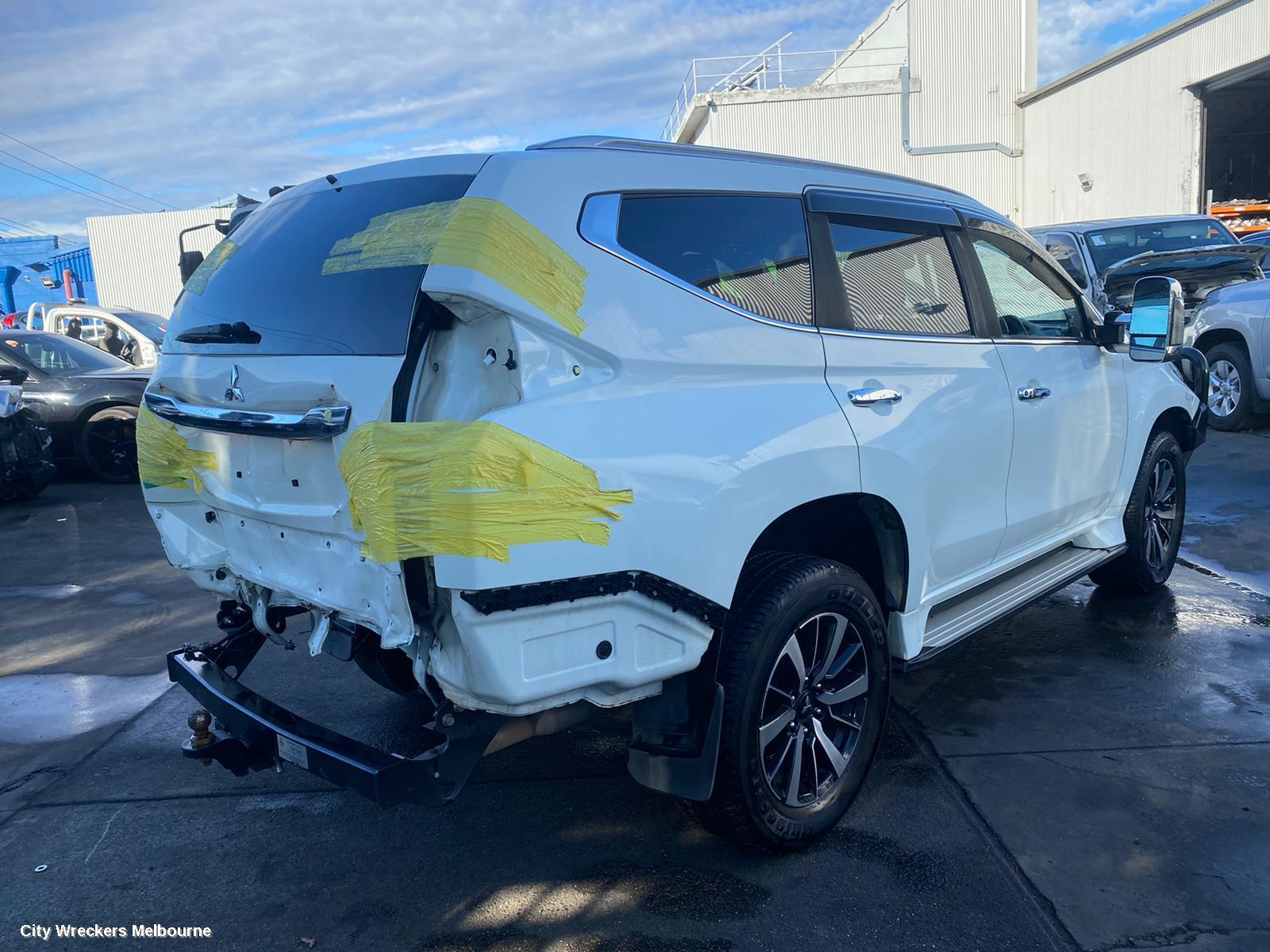 MITSUBISHI PAJERO DOOR HANDLE, OUTER, RH FRONT, CHROME, NS-NX, 08/2006 - 04/2021