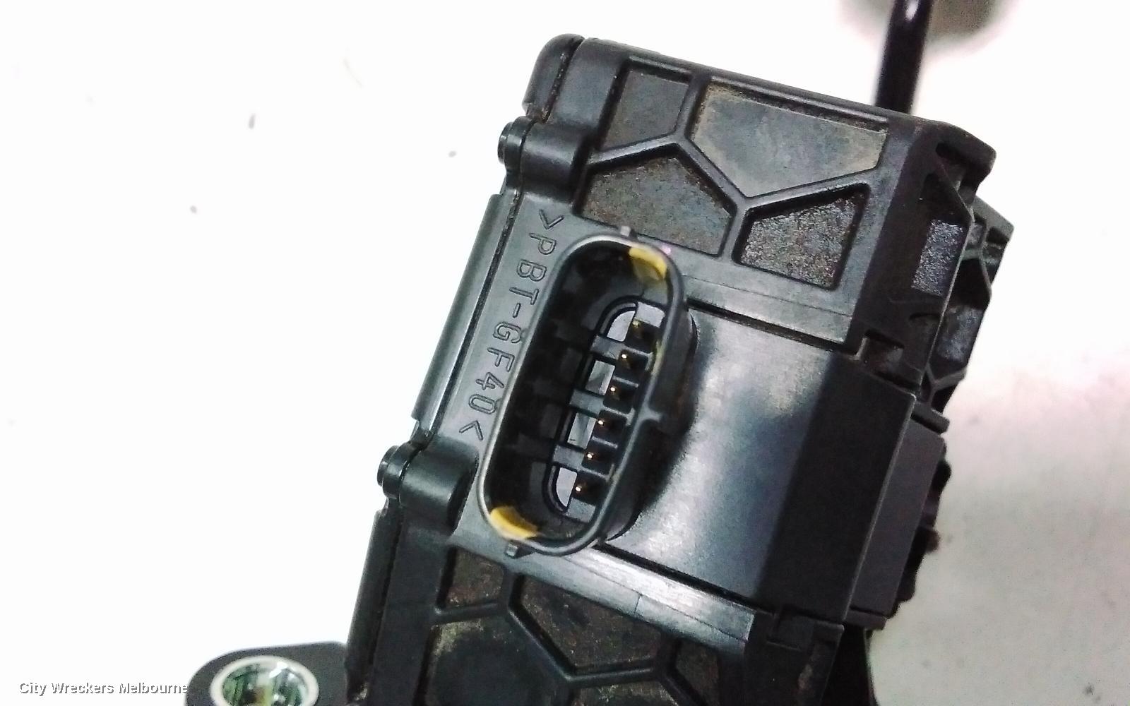 TOYOTA HIACE PEDAL ASSEMBLY, 300 SERIES, ACCELERATOR PEDAL, 02/2019 ONWARDS