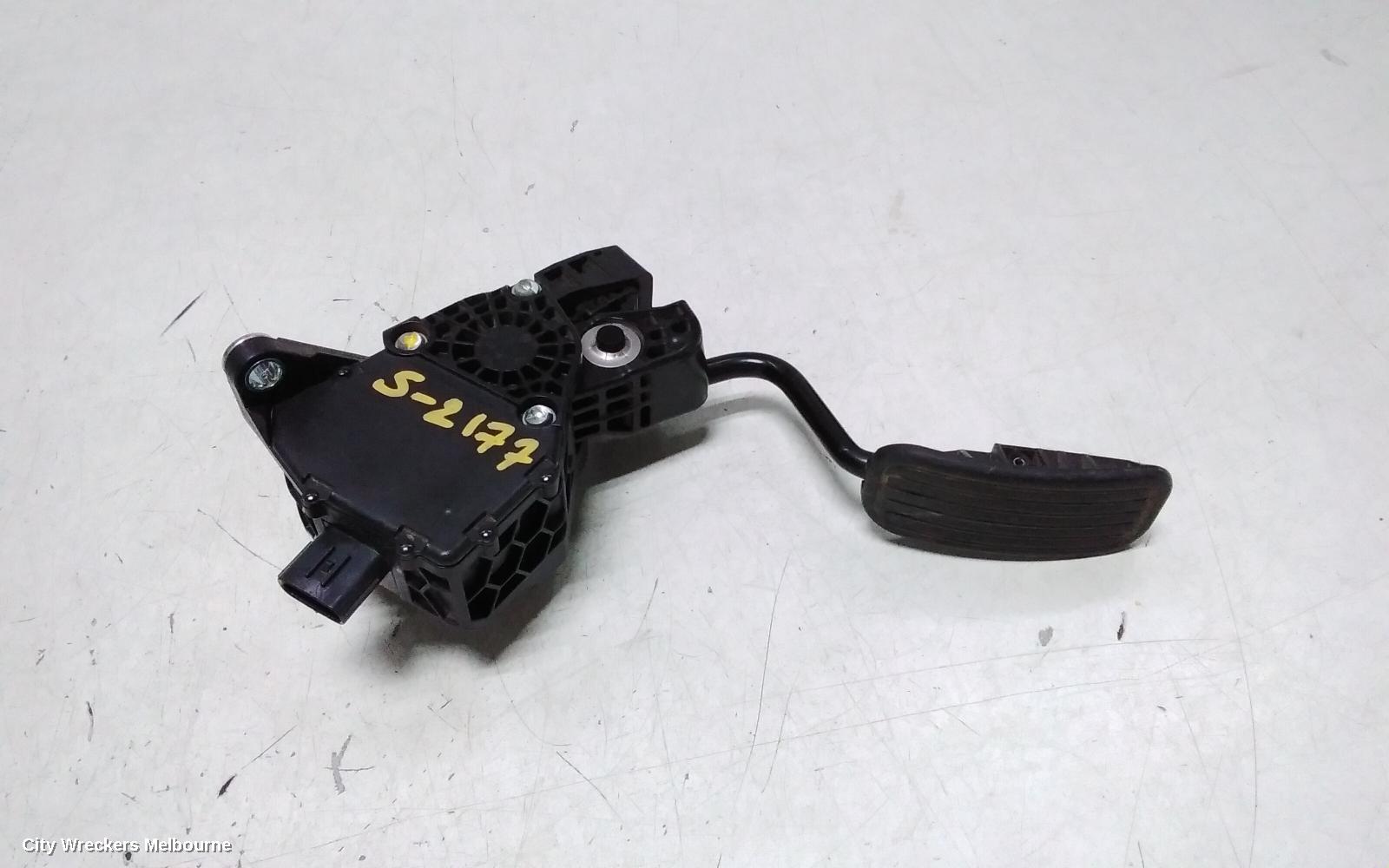 TOYOTA HIACE PEDAL ASSEMBLY, 300 SERIES, ACCELERATOR PEDAL, 02/2019 ONWARDS