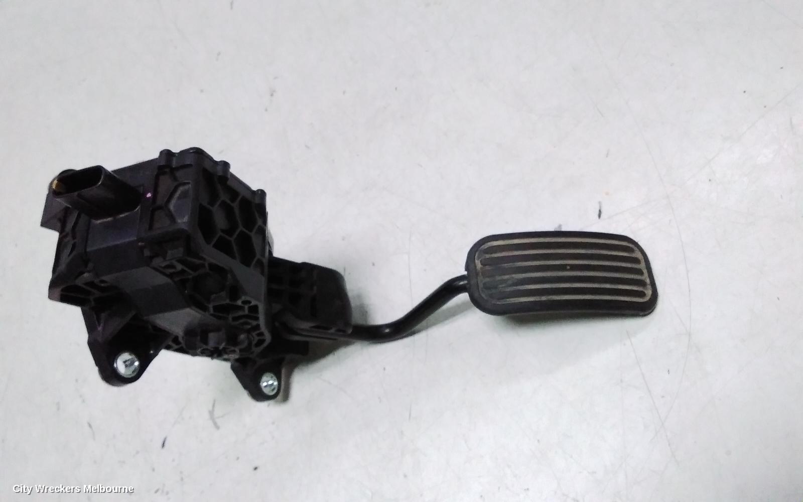 TOYOTA HIACE PEDAL ASSEMBLY, 300 SERIES, ACCELERATOR PEDAL, 02/2019 ONWARDS