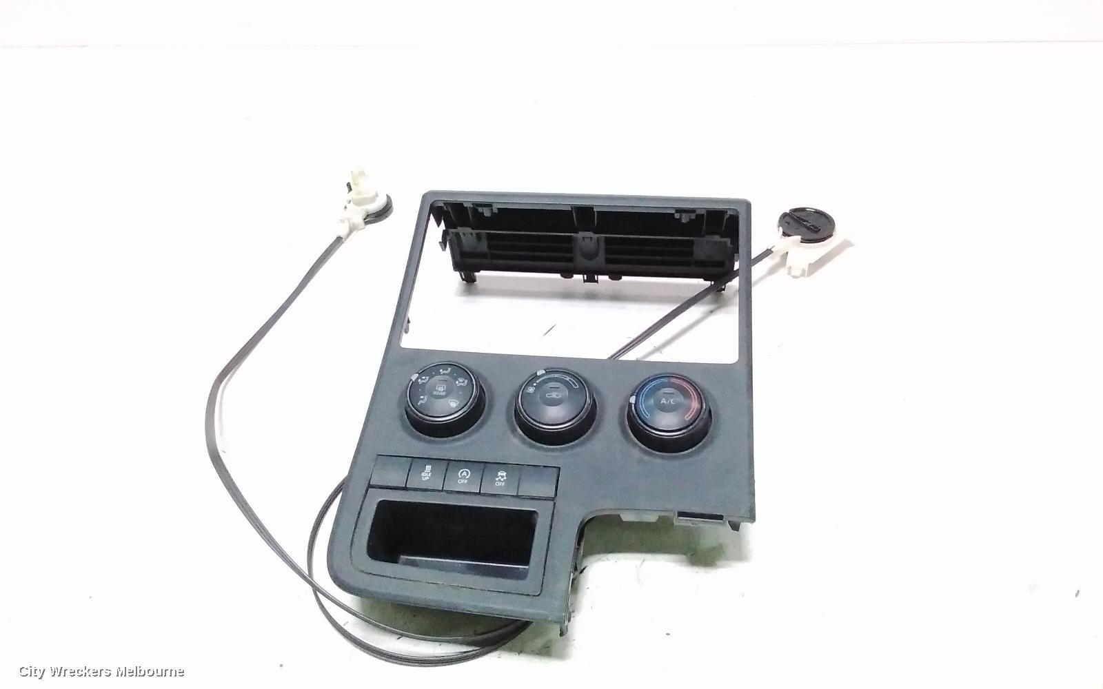 TOYOTA HIACE HEATER/AC CONTROLS, DUAL ZONE TYPE, 300 SERIES, 02/2019 ONWARDS