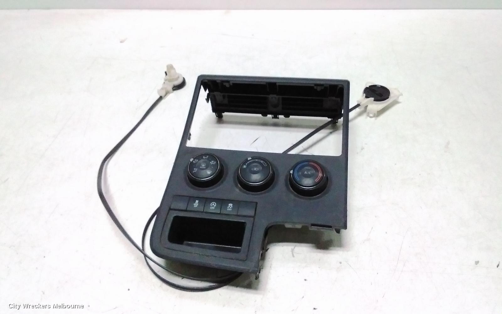TOYOTA HIACE HEATER/AC CONTROLS, DUAL ZONE TYPE, 300 SERIES, 02/2019 ONWARDS