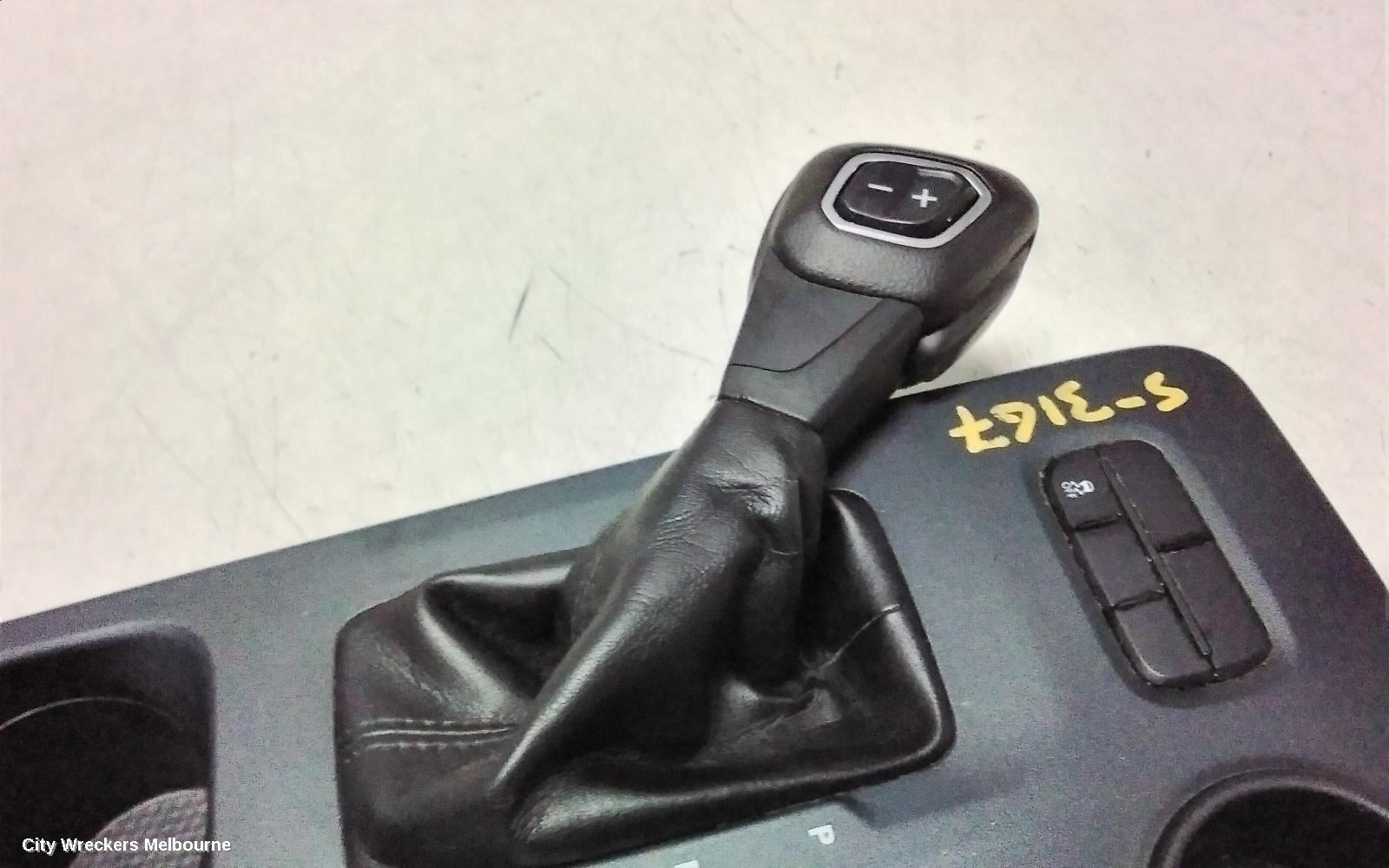 FORD RANGER GEAR STICK/SHIFTER, RA, GEAR SHIFTER, AUTO T/M, DIESEL, 2.0, TURBO/BI-TURBO, W/ BLACK STITCHING TYPE, 05/2022 ONWARDS