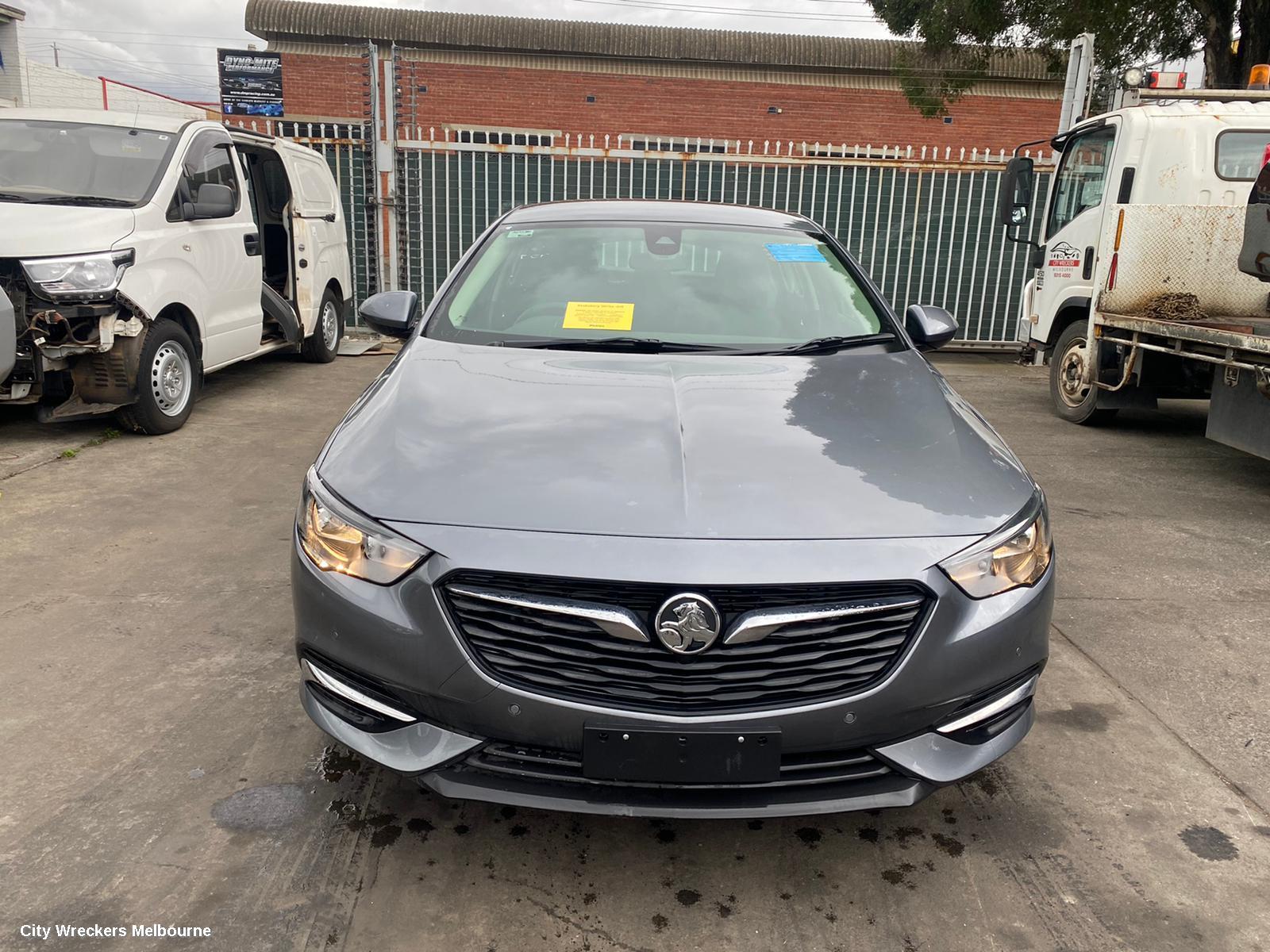 HOLDEN COMMODORE RIGHT HEADLAMP, ZB, HALOGEN TYPE, 10/2017 - 12/2020