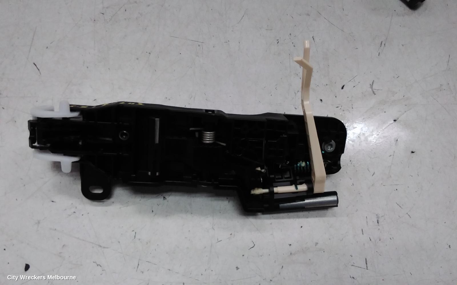 TOYOTA KLUGER DOOR HANDLE, LH REAR, OUTER, COLOUR CODED, XU70 SERIES, 03/2021 ONWARDS
