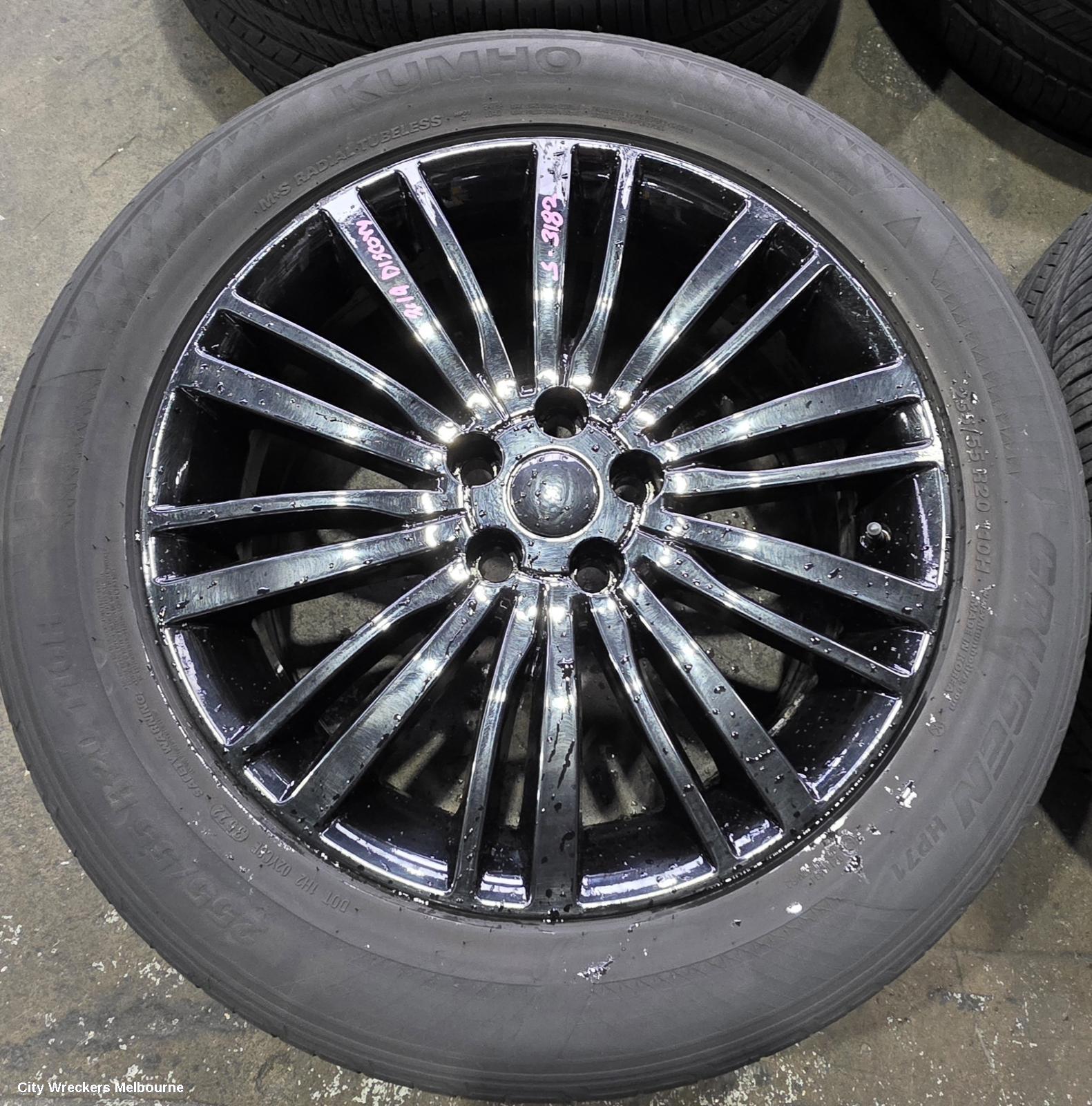 LAND ROVER DISCOVERY WHEEL MAG, FACTORY, 20X8.5IN, 5 V SPOKE, HIGH GLOSS BLACK, STYLE 5011, L462, 12/2016 - 12/2020