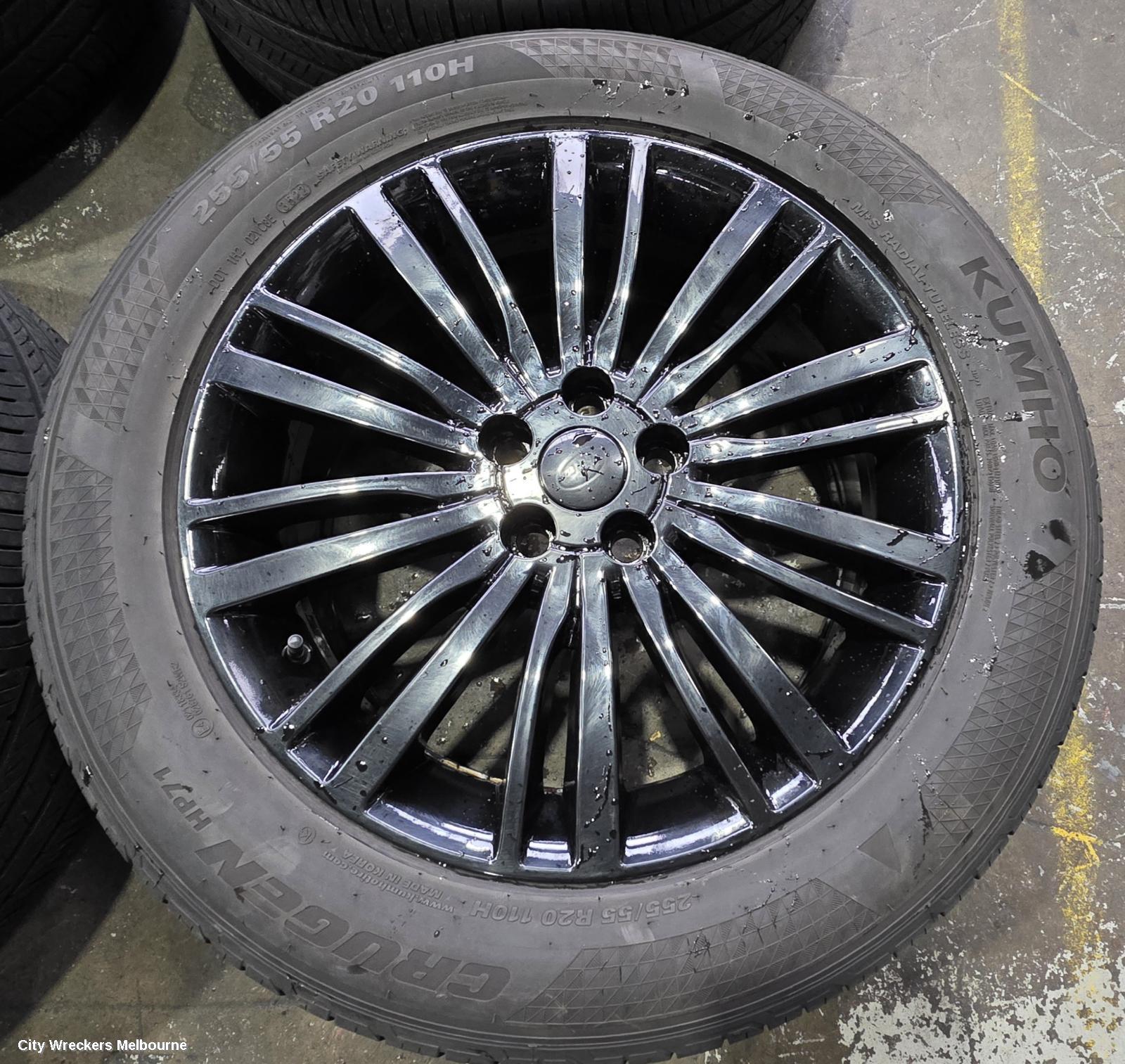 LAND ROVER DISCOVERY WHEEL MAG, FACTORY, 20X8.5IN, 5 V SPOKE, HIGH GLOSS BLACK, STYLE 5011, L462, 12/2016 - 12/2020