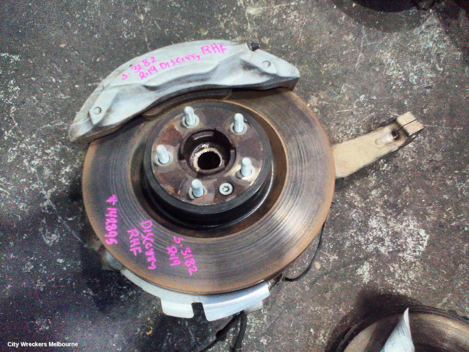 LAND ROVER DISCOVERY RIGHT FRONT HUB ASSEMBLY, L462, 12/2016 ONWARDS