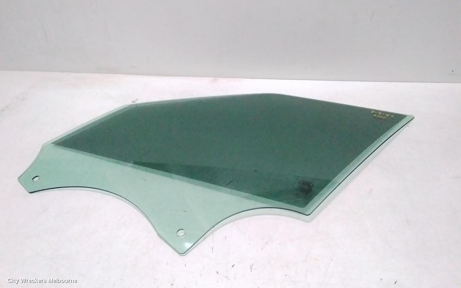 LAND ROVER DISCOVERY LEFT FRONT DOOR WINDOW, L462, 12/2016 ONWARDS