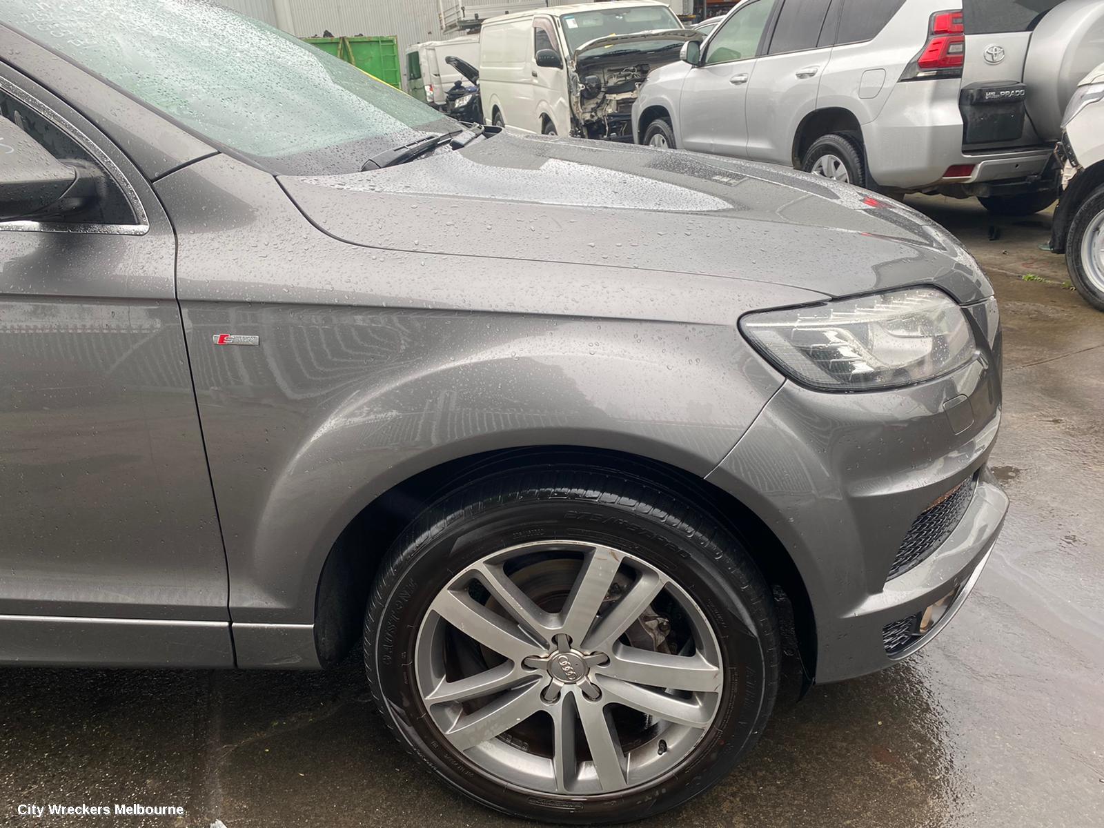 AUDI Q7 RIGHT GUARD, 4L, 09/2006 - 08/2015