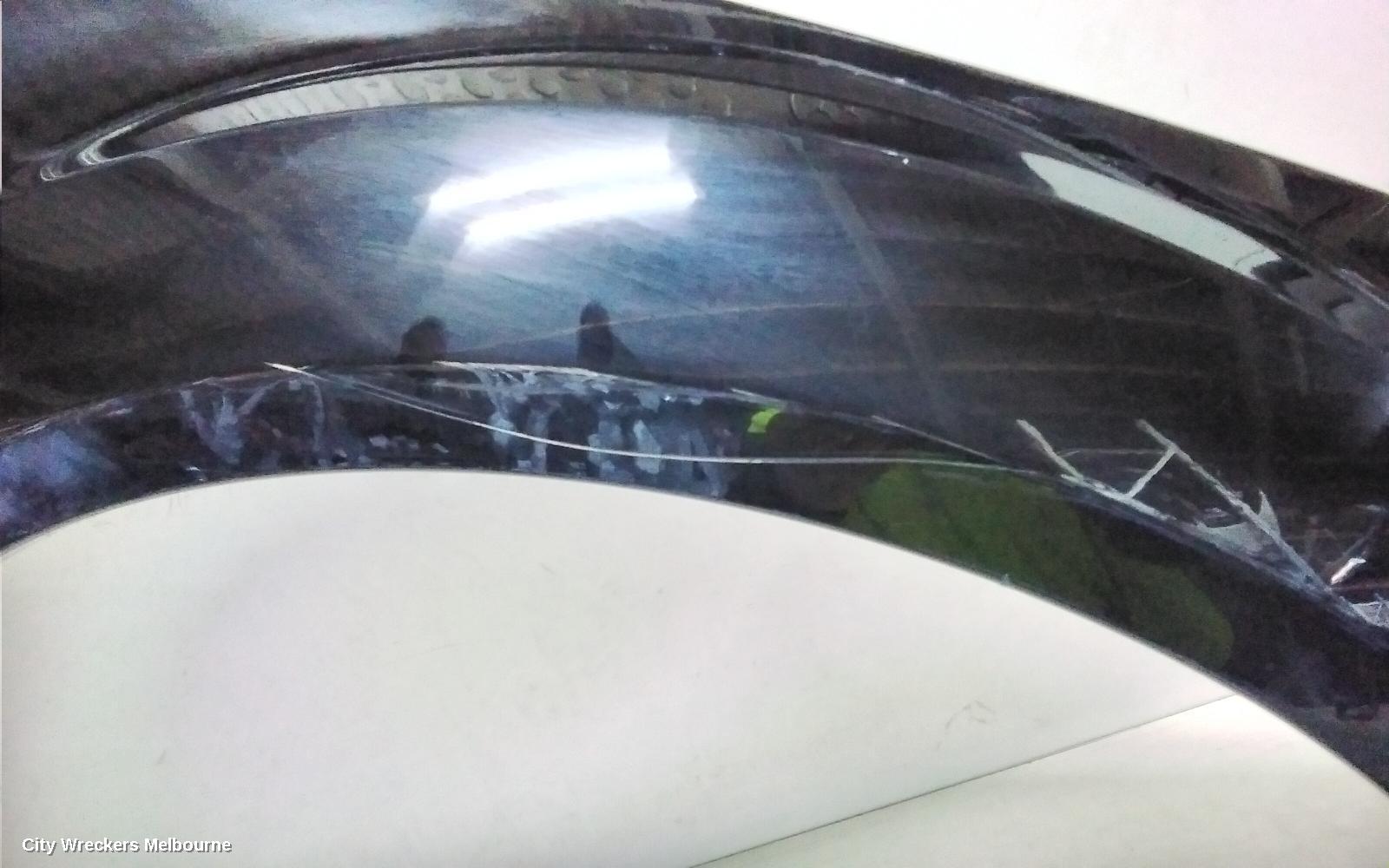 CHRYSLER 300C RIGHT GUARD, LX2, NON FLARE TYPE, 12/2011 - 12/2021