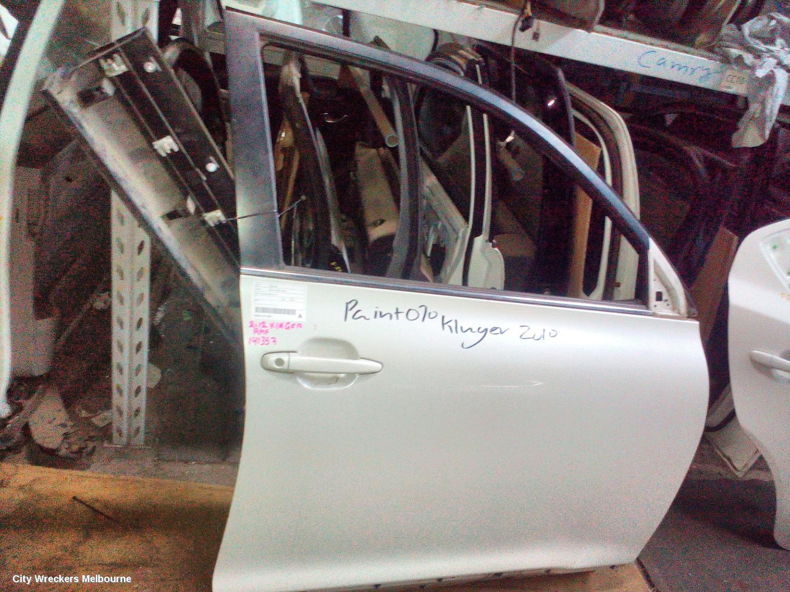 TOYOTA KLUGER RIGHT FRONT DOOR, GSU40-GSU45, 08/2007 - 02/2014