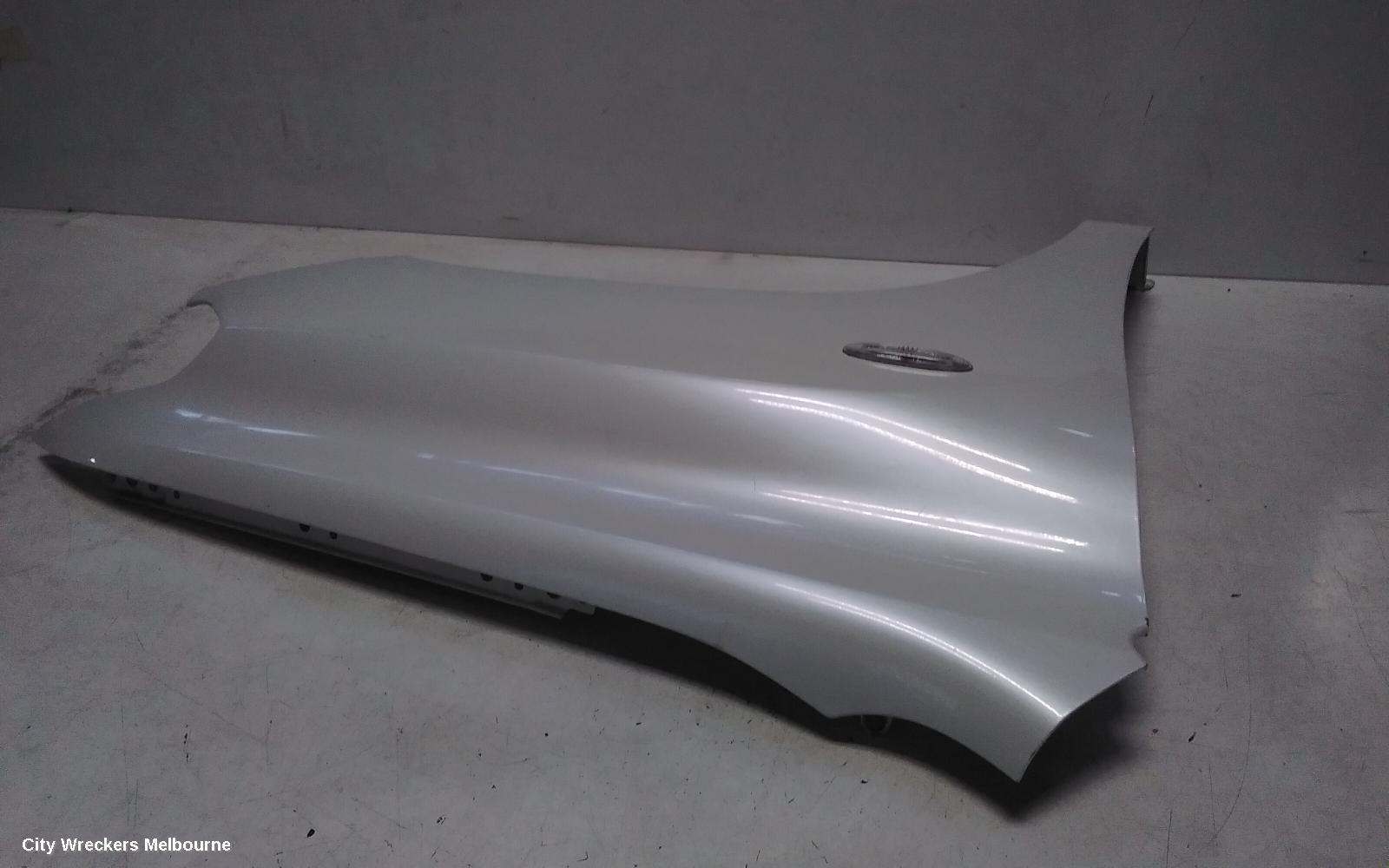 TOYOTA KLUGER RIGHT GUARD, GSU40-GSU45, 05/2007 - 07/2010