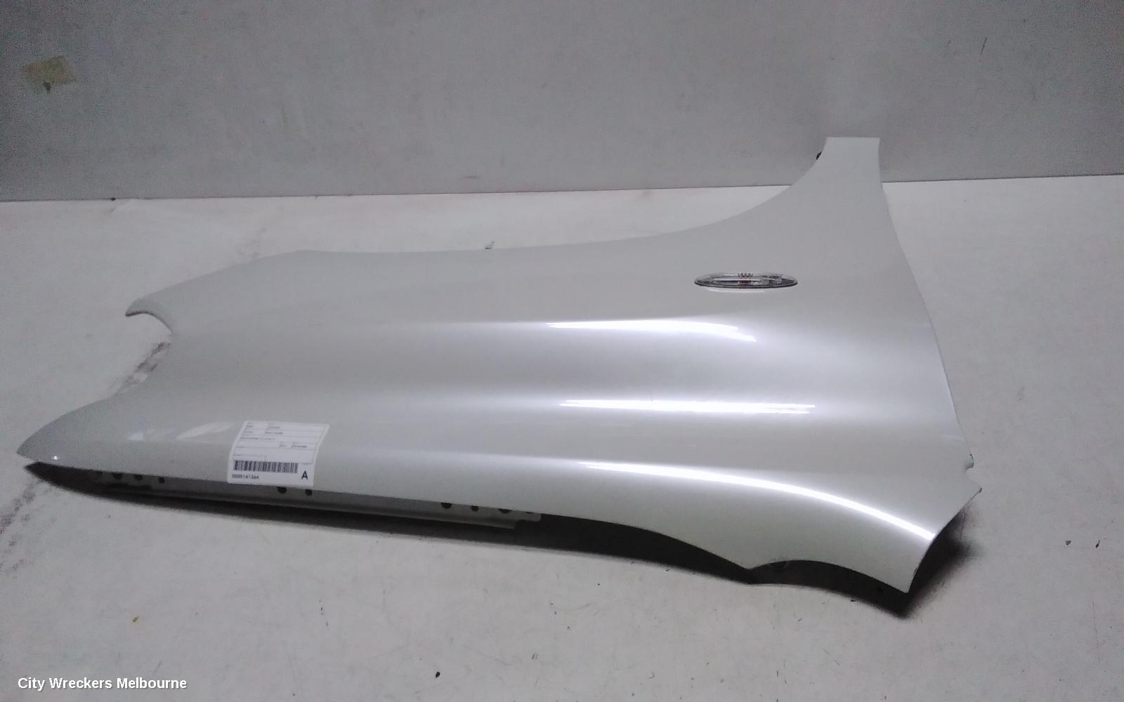 TOYOTA KLUGER RIGHT GUARD, GSU40-GSU45, 05/2007 - 07/2010
