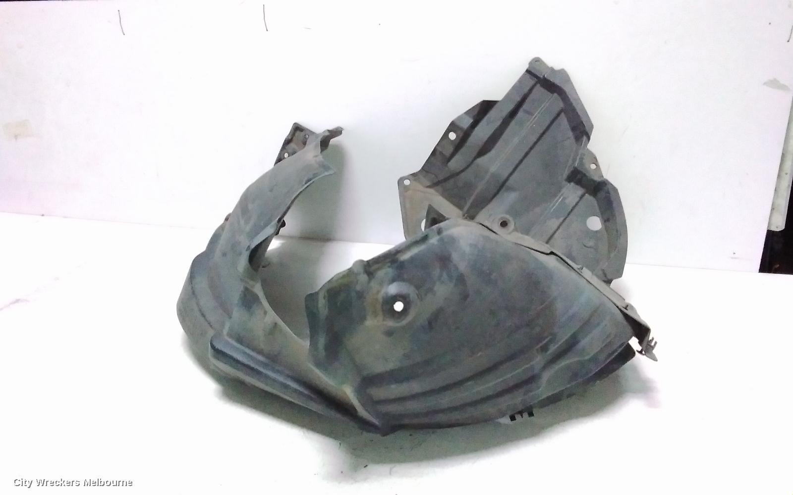 TOYOTA KLUGER RIGHT GUARD LINER, GSU40-GSU45, 07/2010 - 02/2014