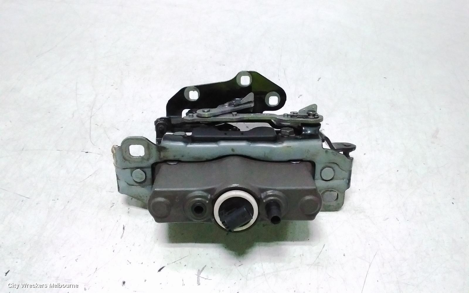 MERCEDES E CLASS BONNET HINGE/STRUT, LH BONNET ACTUATOR, P/N A2129066201, W212/S212, 07/2009 - 05/2013