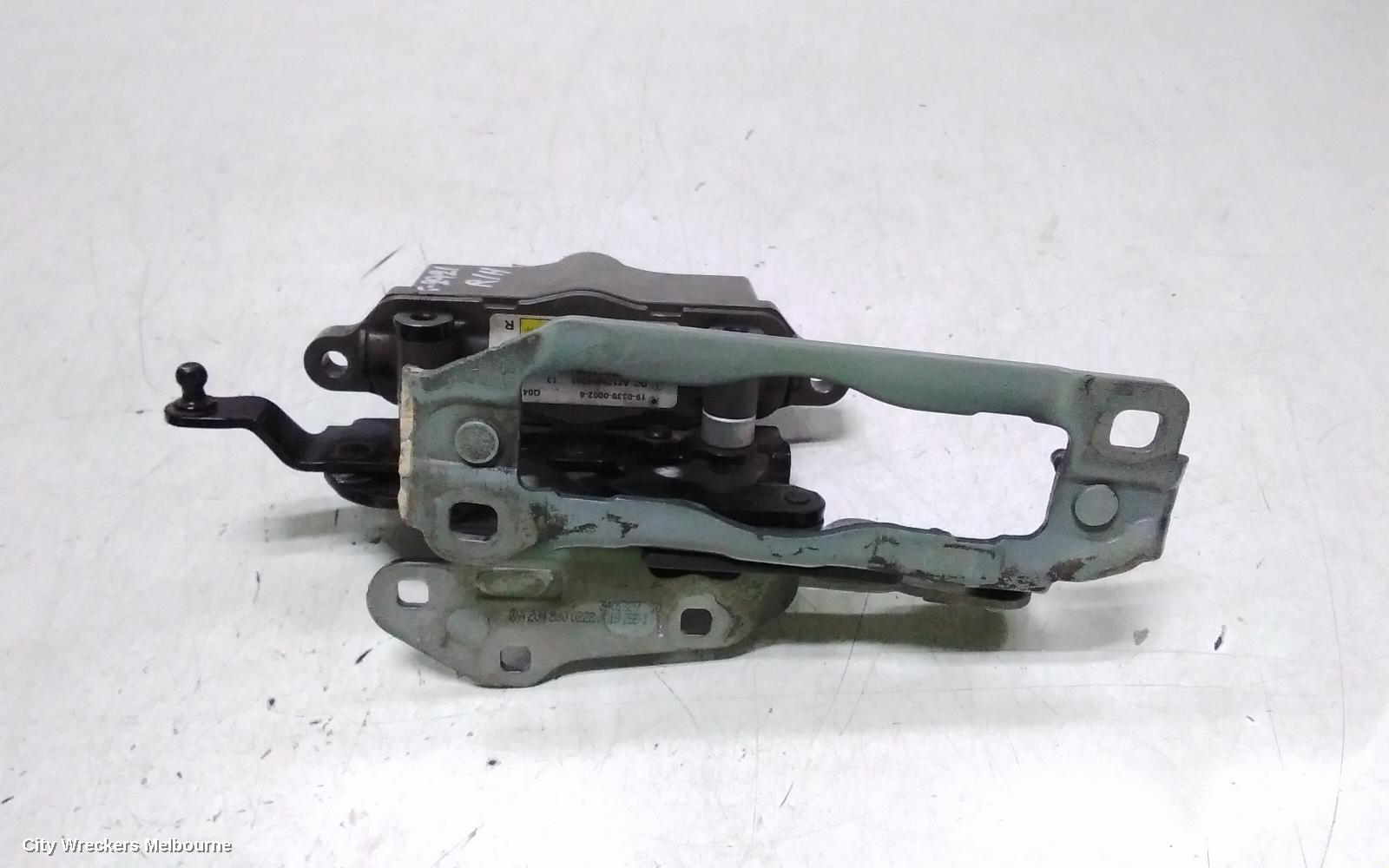 MERCEDES E CLASS BONNET HINGE/STRUT, RH BONNET ACTUATOR, P/N A2129066301, W212/S212, 07/2009 - 05/2013