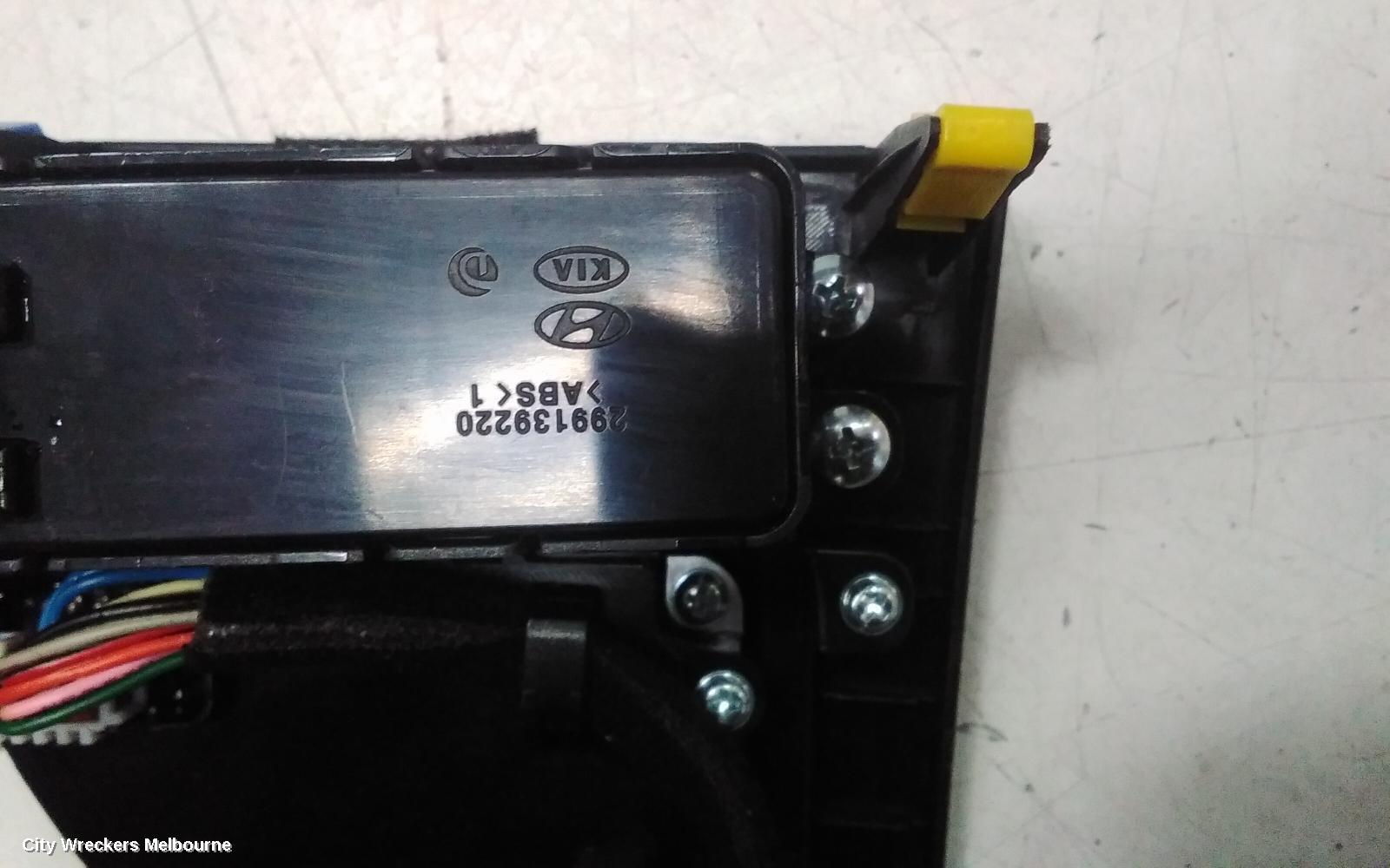 HYUNDAI GENESIS GEAR STICK/SHIFTER, DH, AUTO T/M, 11/2014 - 01/2018