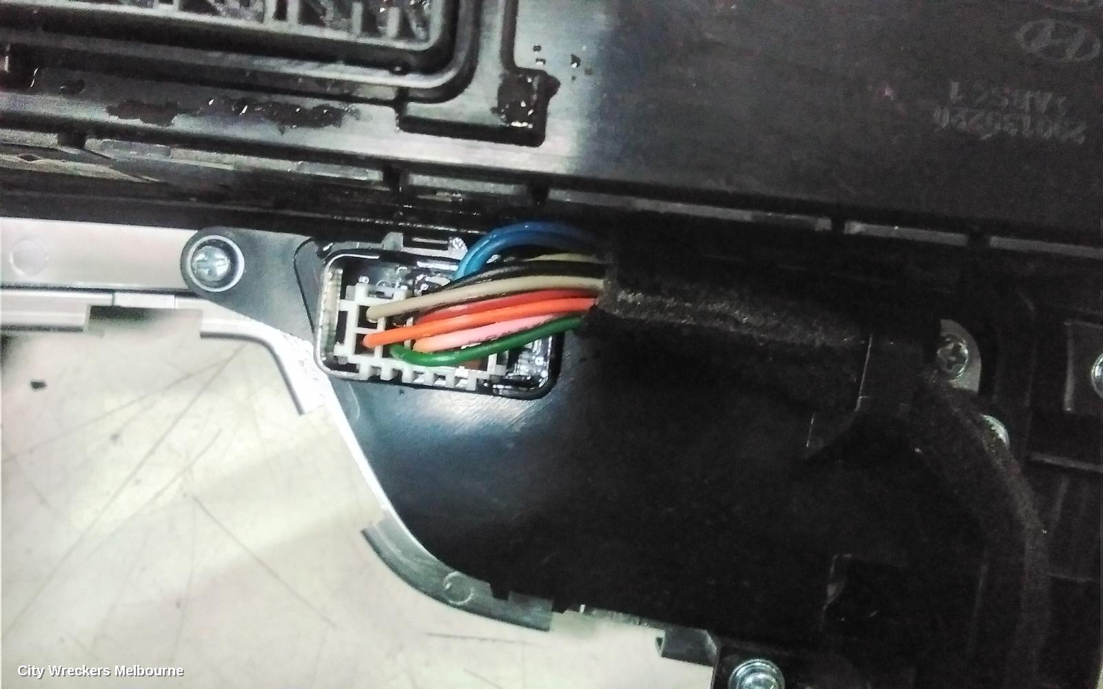 HYUNDAI GENESIS GEAR STICK/SHIFTER, DH, AUTO T/M, 11/2014 - 01/2018