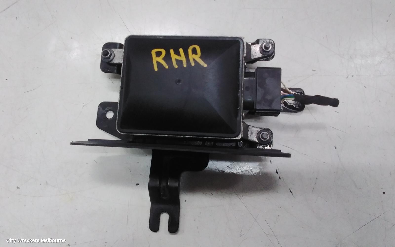HYUNDAI GENESIS, DH, 11/2014 - 01/2018, 95821-B1100 REAR RIGHT BLIND SPOT SENSOR : 141404