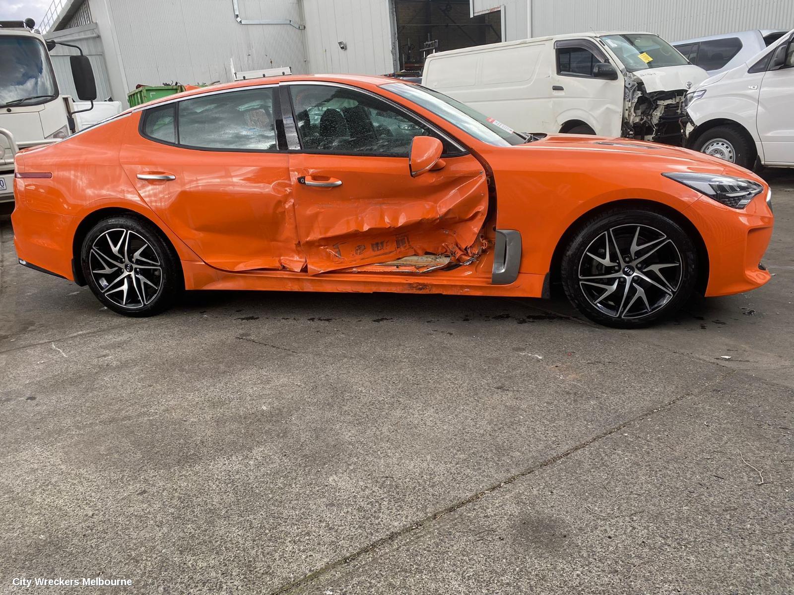 KIA STINGER LEFT FRONT HUB ASSEMBLY, CK, NON ADAPTIVE SUSPENSION TYPE, 06/2017 - 04/2023