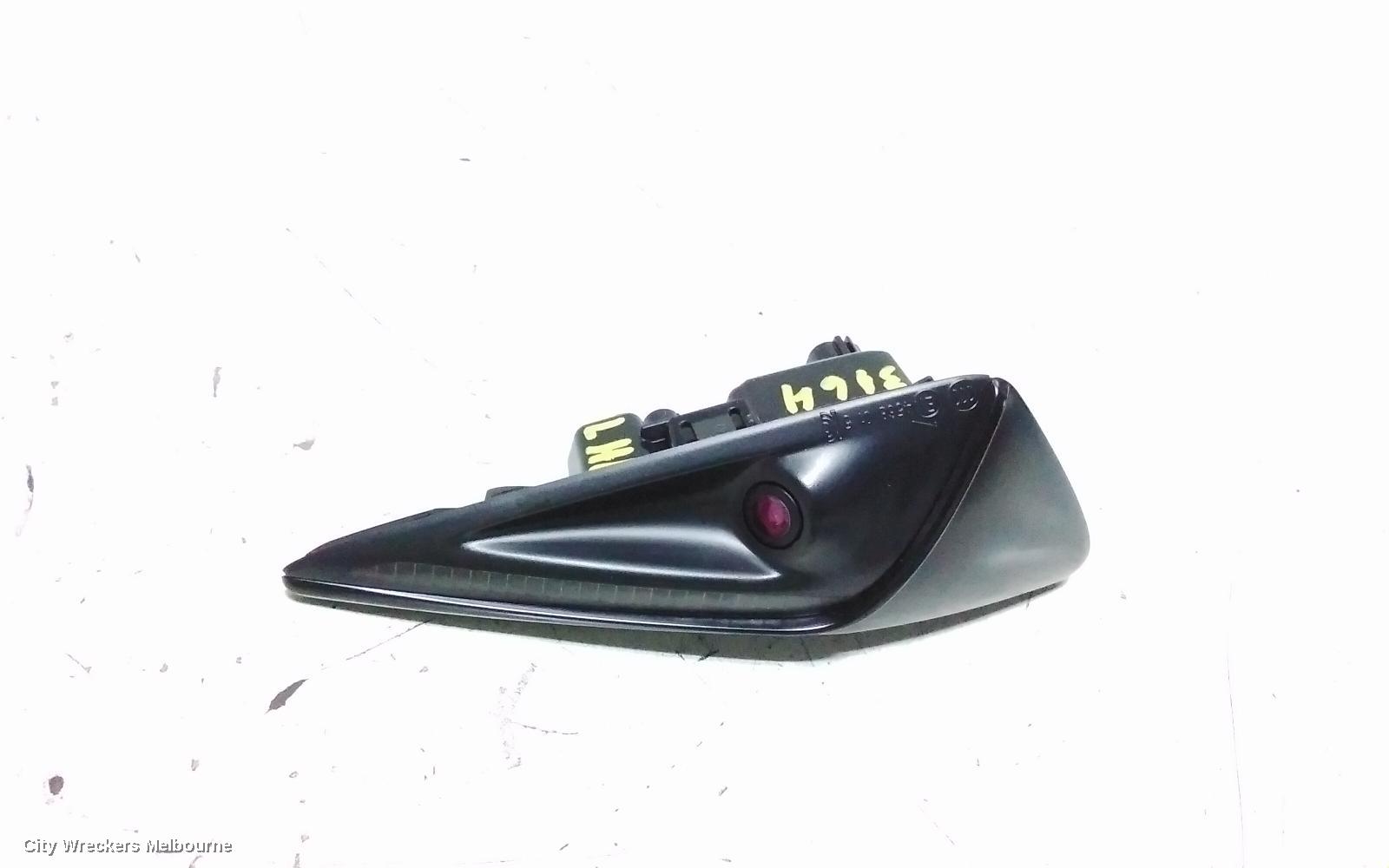 TESLA MODEL Y REVERSE CAMERA, 1ST GEN, SIDE CAMERA (LH GUARD), 03/2022 ONWARDS