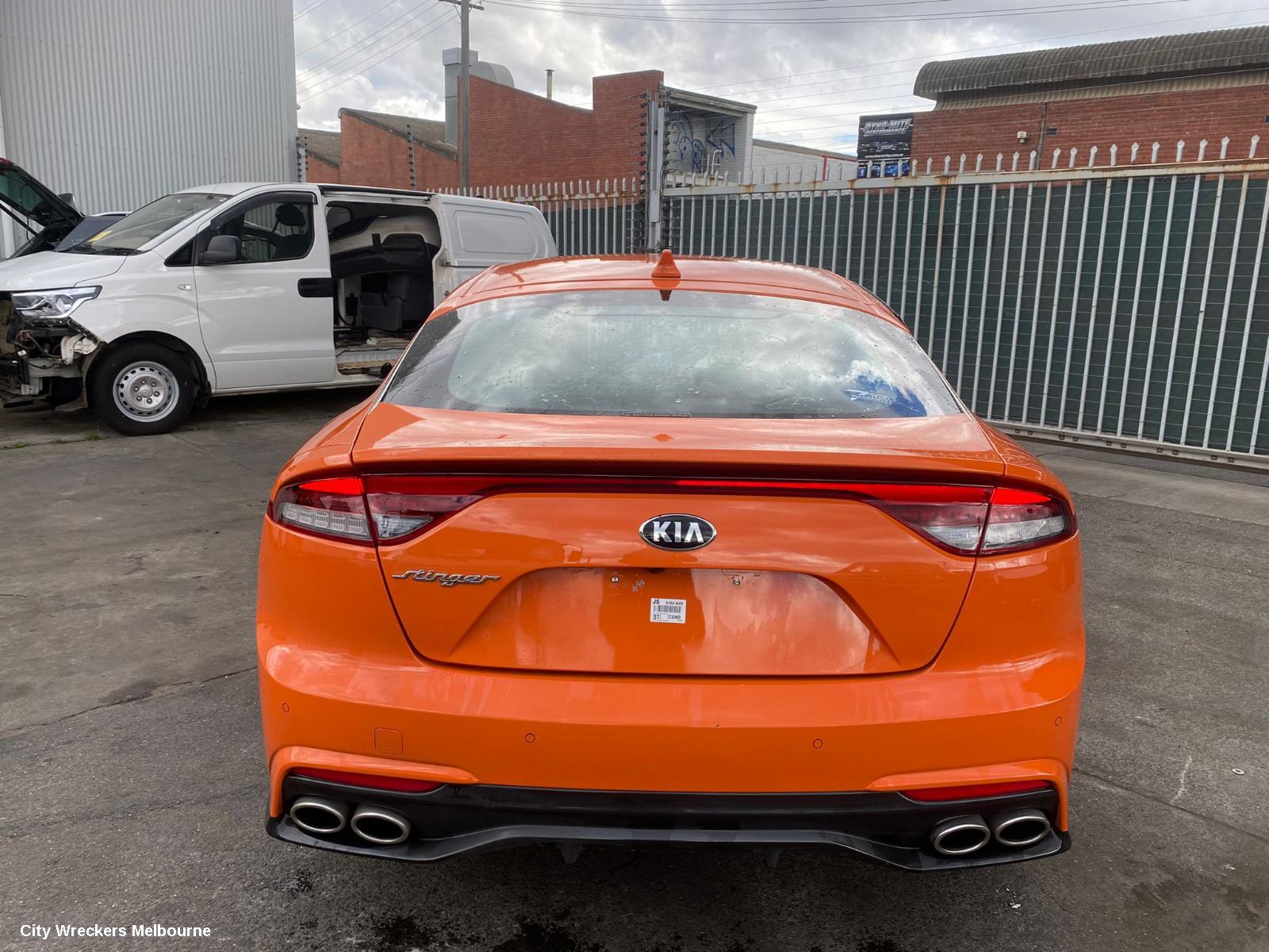 KIA STINGER LEFT FRONT HUB ASSEMBLY, CK, NON ADAPTIVE SUSPENSION TYPE, 06/2017 - 04/2023