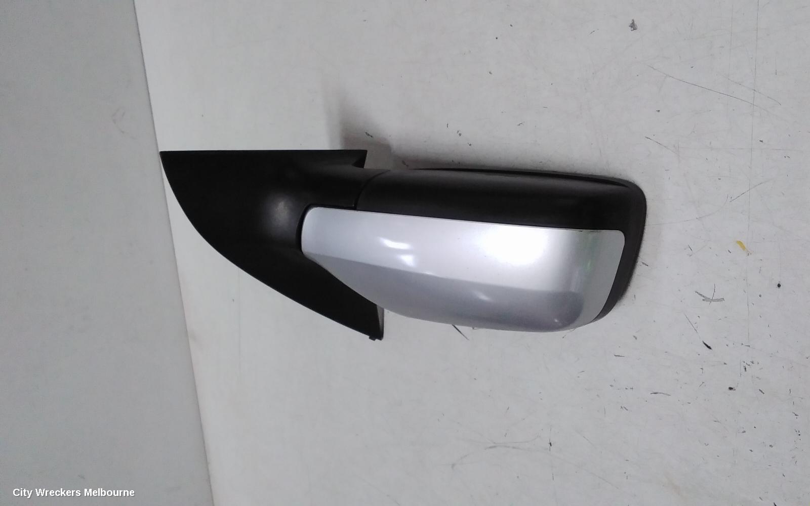 HOLDEN ASTRA RIGHT DOOR MIRROR, TS, MAN, HATCH/SEDAN, PAINTED TYPE (SMOOTH FINISH), 09/1998 - 10/2006