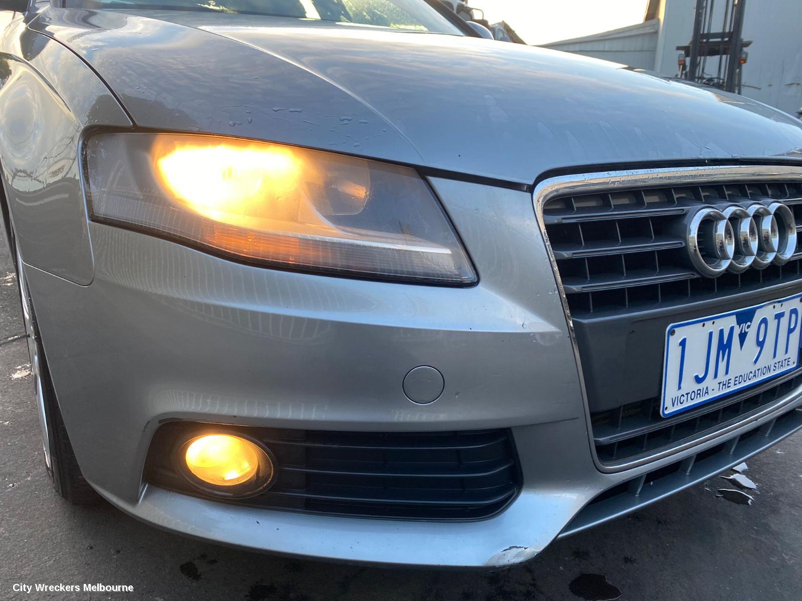 AUDI A4 RIGHT TAILLIGHT, B8 8K (A4), SEDAN, STANDARD TYPE, 02/2008 - 06/2012