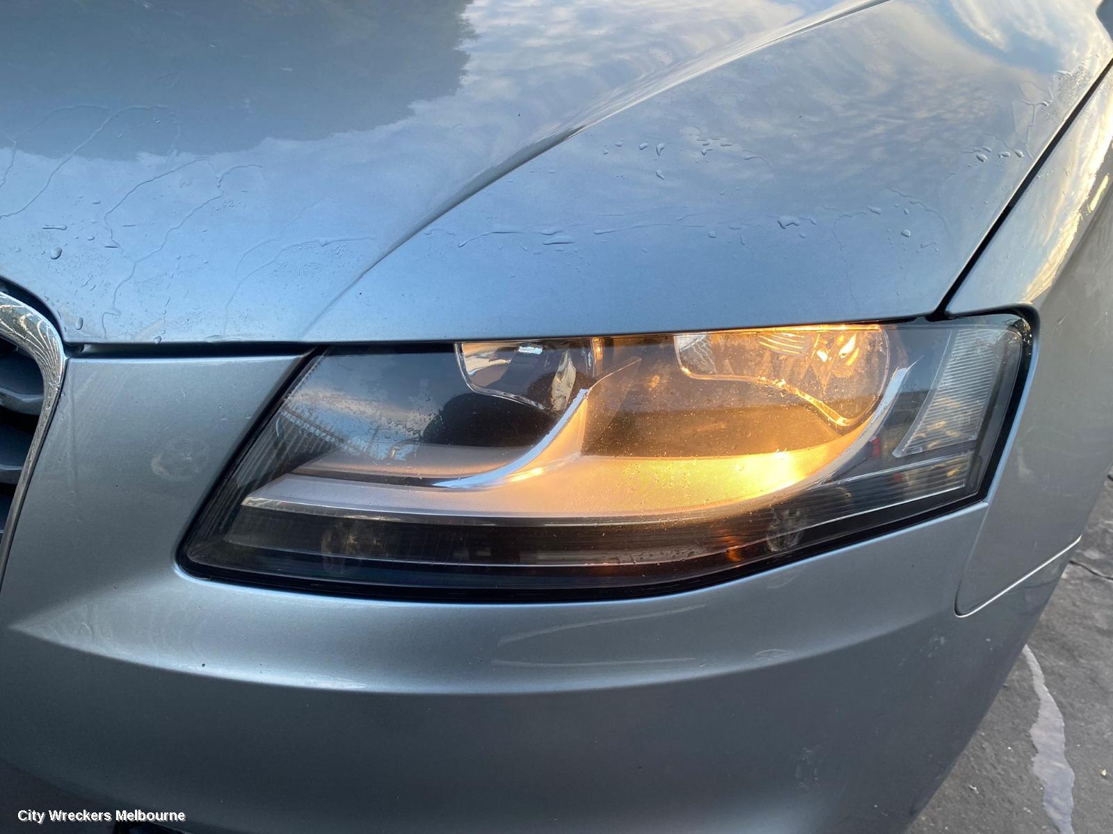 AUDI A4 RIGHT TAILLIGHT, B8 8K (A4), SEDAN, STANDARD TYPE, 02/2008 - 06/2012