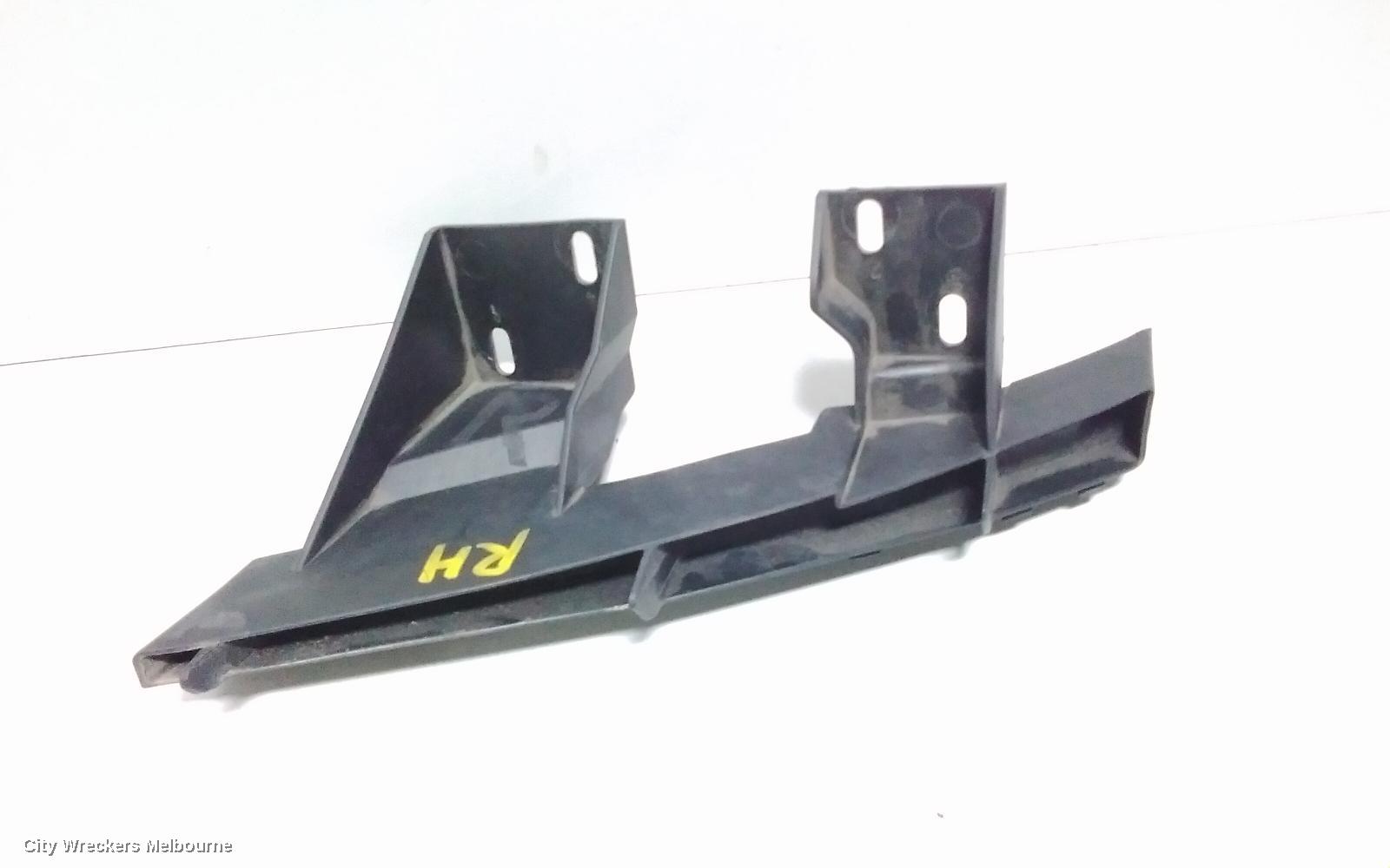AUDI Q7, 4L, 09/2006 - 08/2015, HEADLIGHT BRACKET RIGHT, : 34143