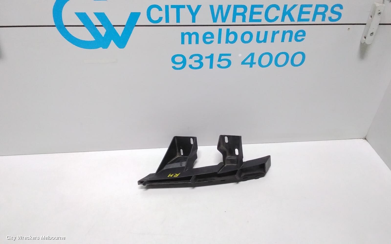 AUDI Q7, 4L, 09/2006 - 08/2015, HEADLIGHT BRACKET RIGHT, : 34143