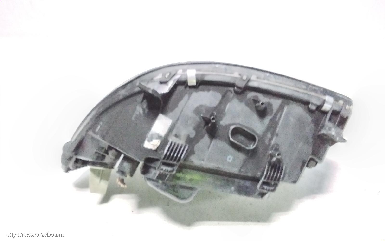 MERCEDES VITO RIGHT HEADLAMP, 639, 04/2004 - 01/2011