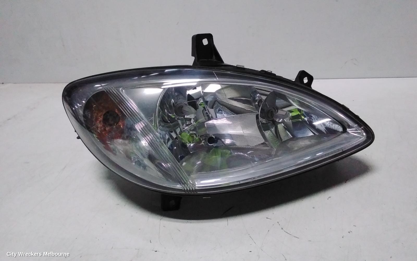 MERCEDES VITO RIGHT HEADLAMP, 639, 04/2004 - 01/2011
