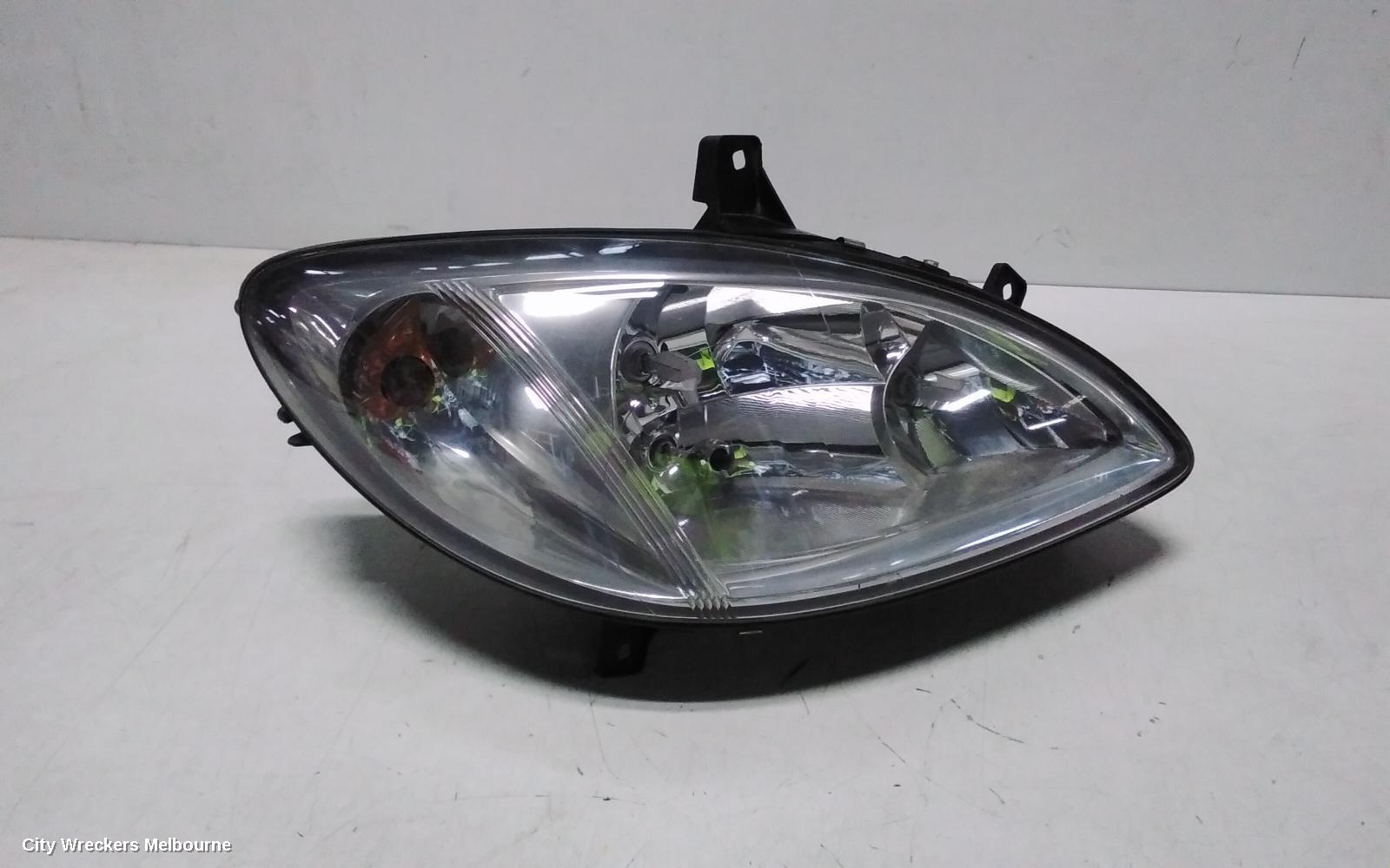 MERCEDES VITO RIGHT HEADLAMP, 639, 04/2004 - 01/2011