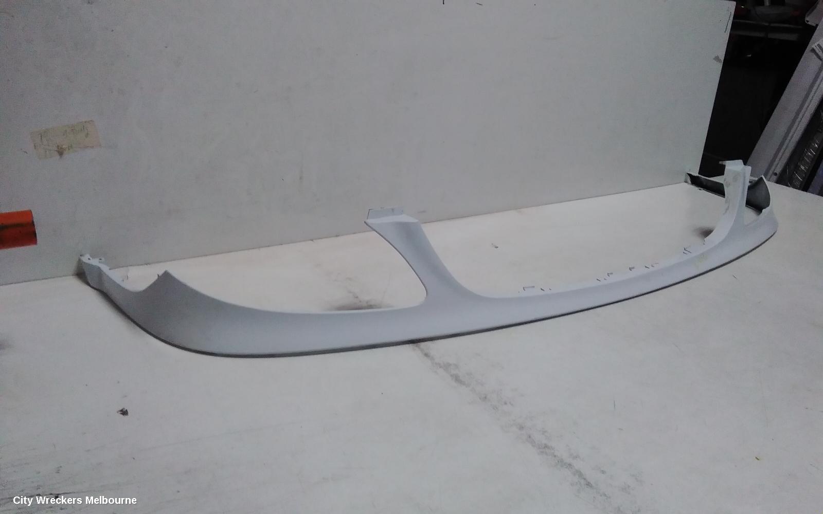 MERCEDES VITO GRILLE, 639, RADIATOR GRILLE, BLACK, W/ CHROME EMBLEM, 04/2004 - 01/2011