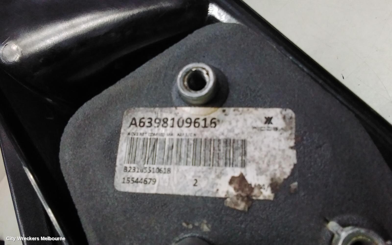 MERCEDES VITO LEFT DOOR MIRROR, 639, MANUAL, 04/2004 - 01/2011