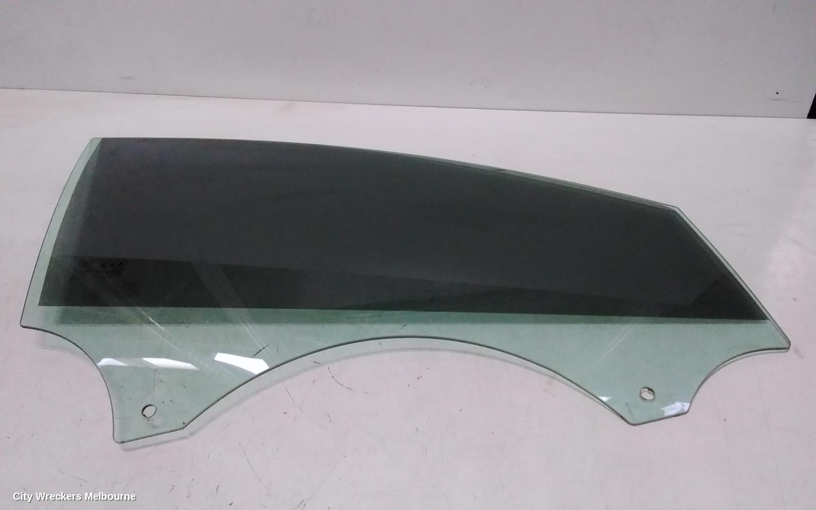 FORD MONDEO RIGHT FRONT DOOR WINDOW, MA-MC, GREEN TINT TYPE, 10/2007 - 12/2014