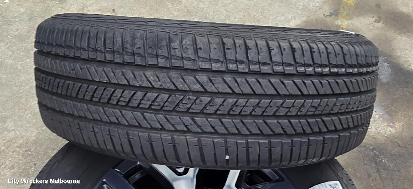 LDV T60 WHEEL MAG, SK8C, FACTORY, 17X7IN, 6 V SPOKE, 08/2021 ONWARDS