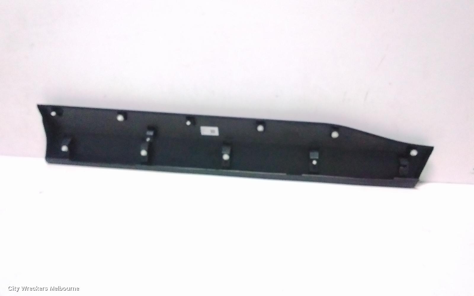 TOYOTA RAV4 DOOR MOULD, LHF LOWER MOULD: 141598, XA50, 11/2018 - 12/2025